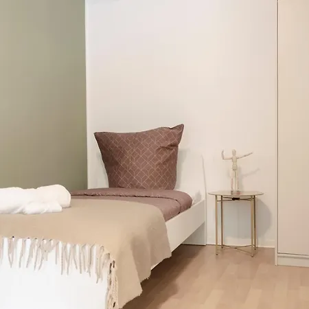 Hamburger Am Flughafen Apartamento *